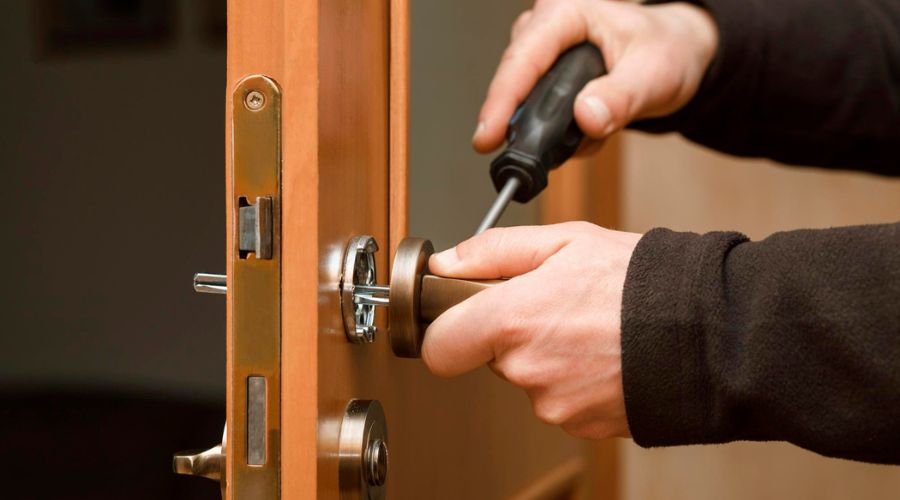 DIY Locksmithing Risks